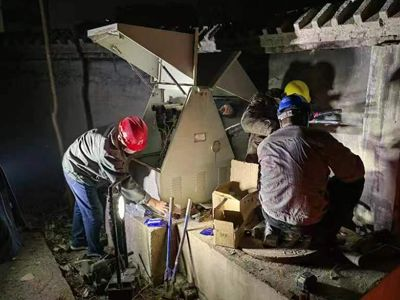 寒风中，他们的坚守让这个冬天倍感温暖