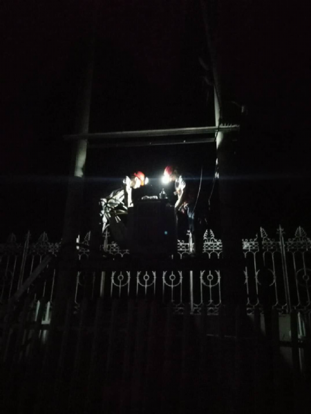 坚守抢修工作,保障用电安全